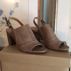 Lucky brand Jorelie sling-back heels